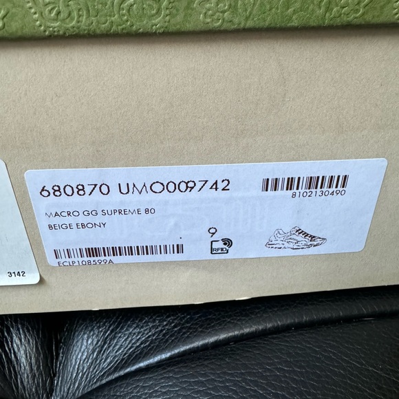 Gucci Jumbo GG Men’s Sneakers (Gucci Size 9. US Size 10-11) - Picture 2 of 5